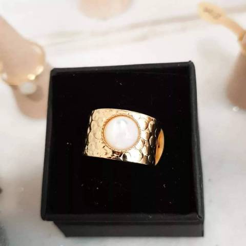 Bague en nacre