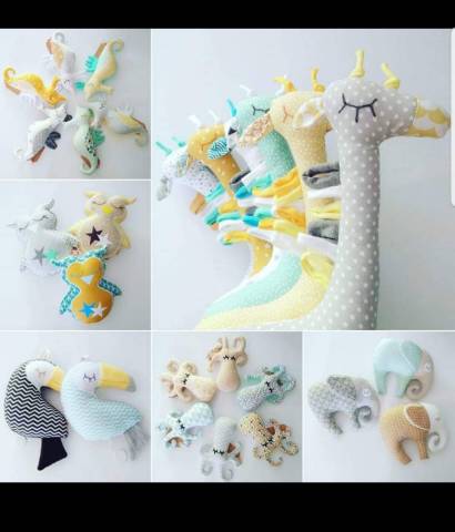 Doudou musical et hochet